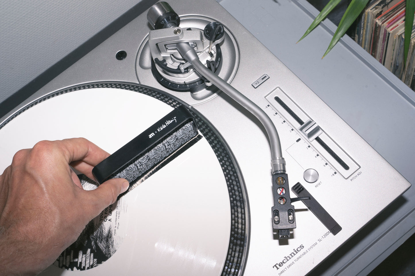 Vinyl Brush (Keith Haring)