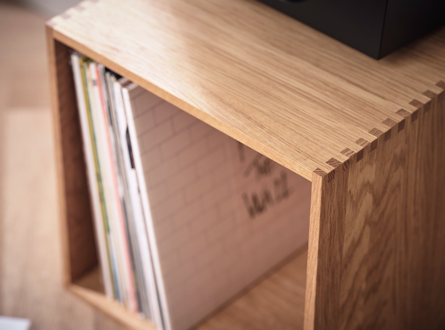 Made For Vinyl In a Box (Oak)