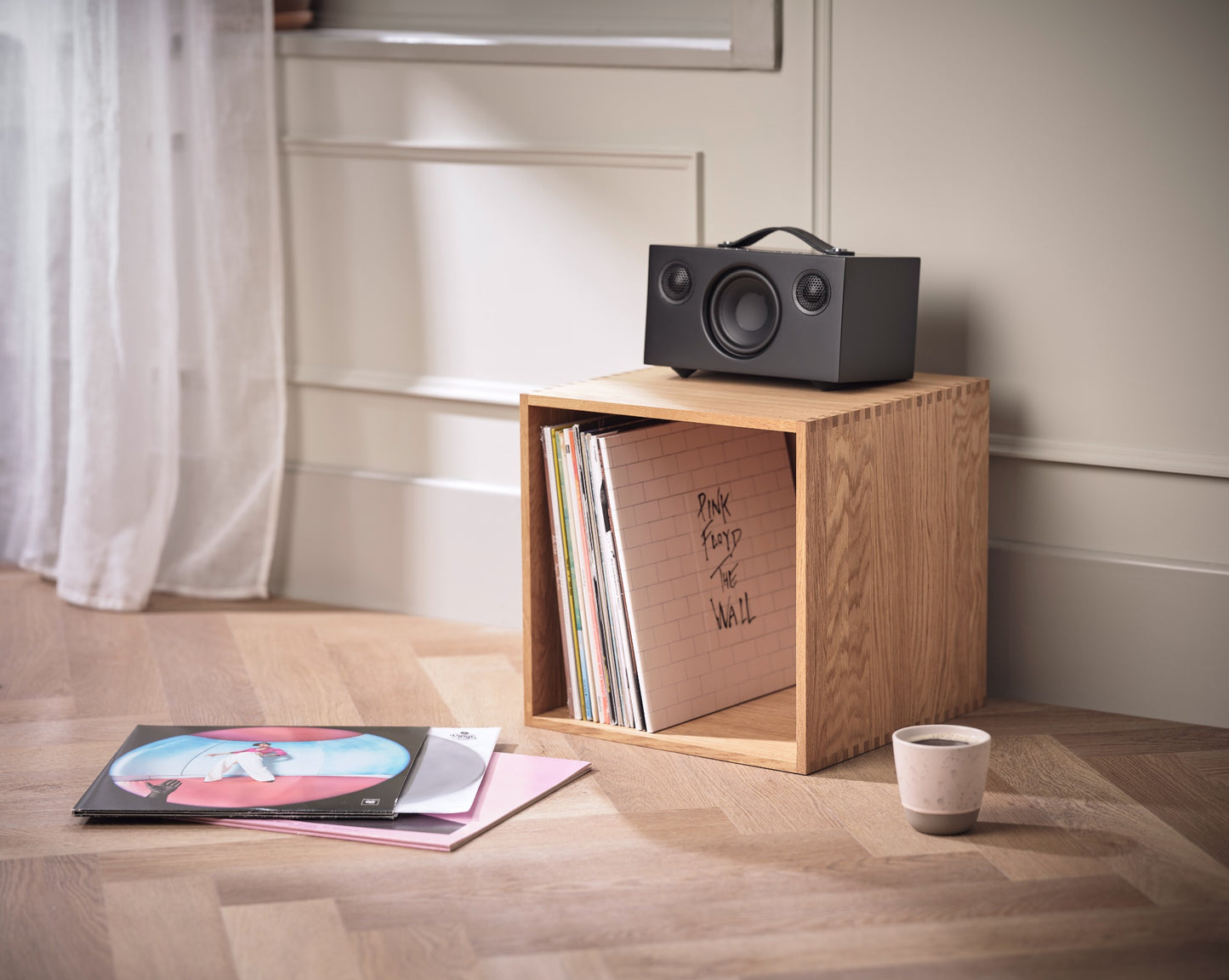 Made For Vinyl In a Box (Oak)