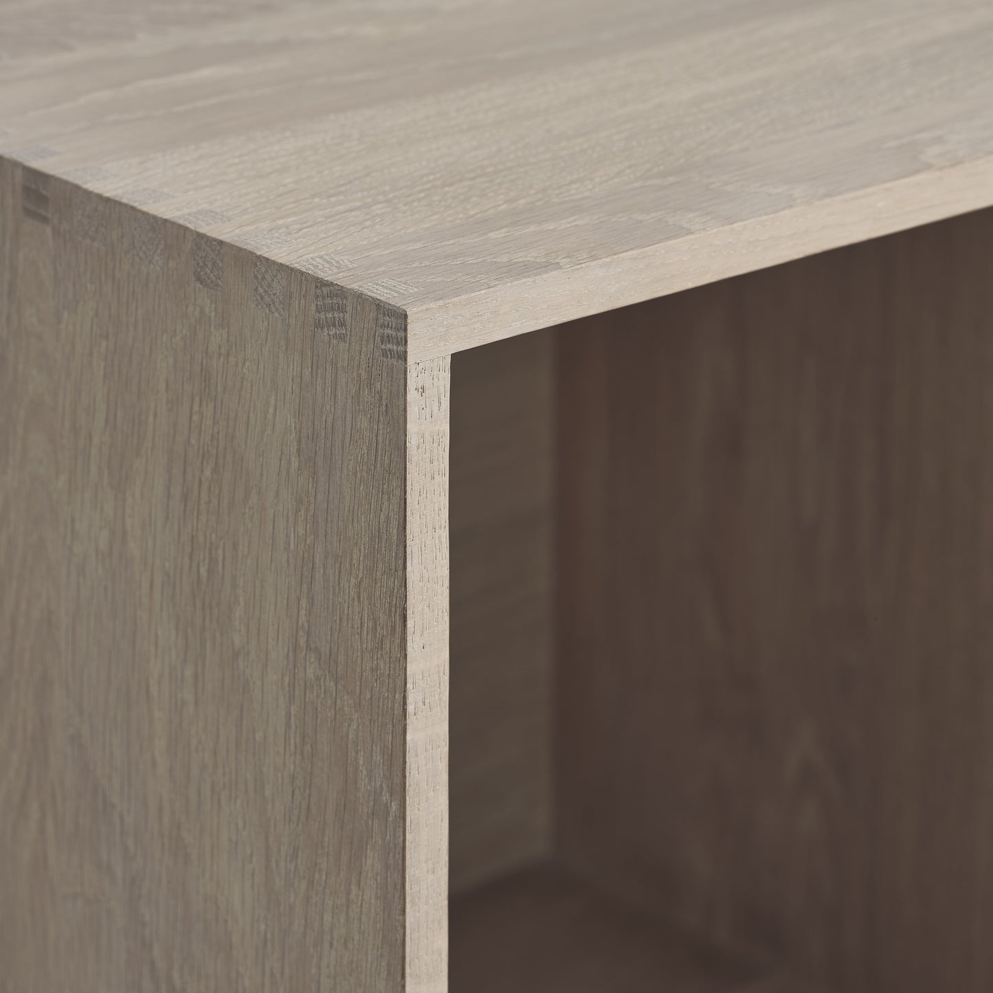 Made For Vinyl In a Box (White Oak)