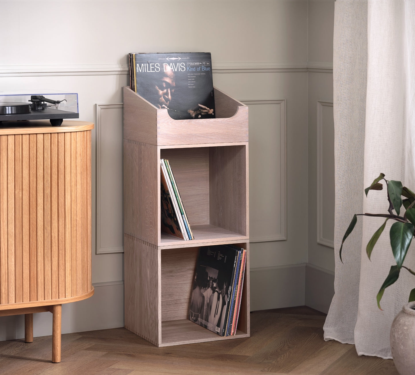 Made For Vinyl In a Box (White Oak)